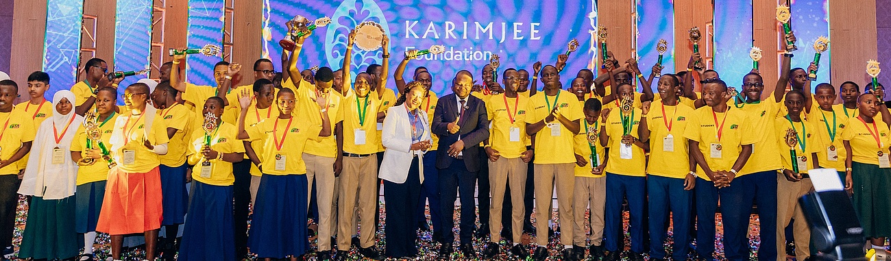 wide_shot_of_winners